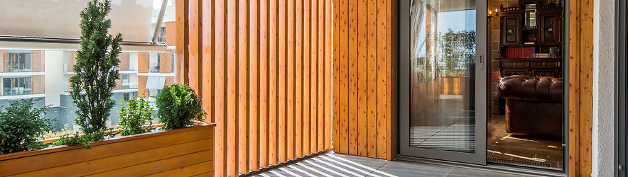 Wood screening for semi-outdoor area