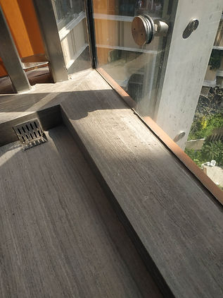 balcony without wood
